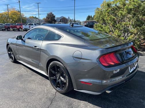 2020 Ford Mustang EcoBoost