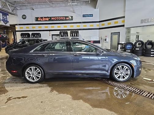 2014 Lincoln MKZ Base