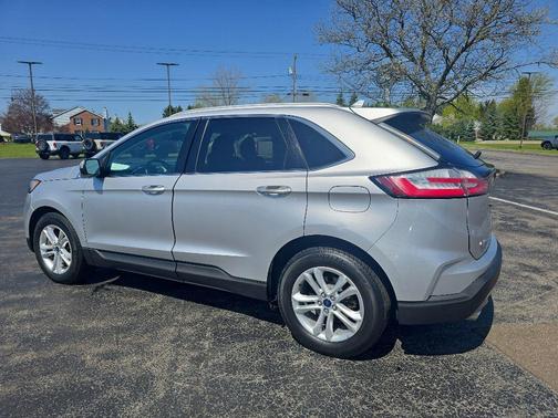 INGOT SILVER METALLIC 2019 Ford Edge SEL
