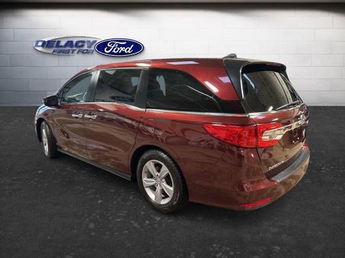 Deep Scarlet Pearl 2020 Honda Odyssey EX