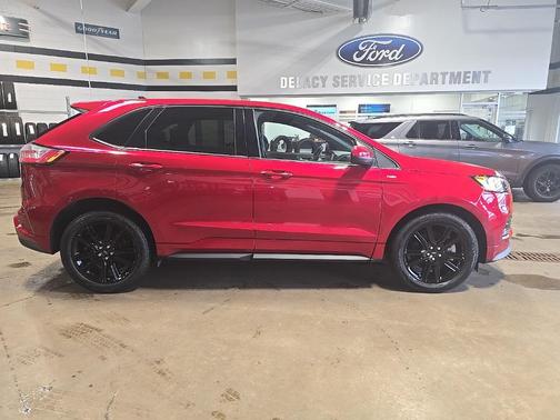 2022 Ford Edge ST Line