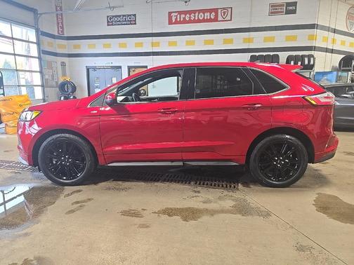 2022 Ford Edge ST Line