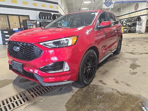 2022 Ford Edge ST Line