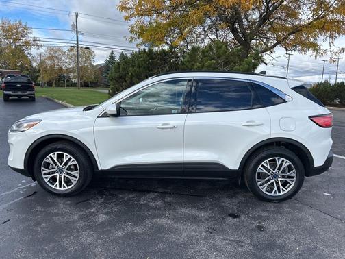 2022 Ford Escape SEL