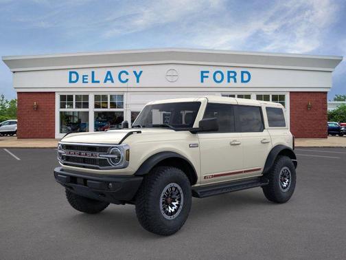 Wimbledon White 2026 Ford Bronco Outer Banks