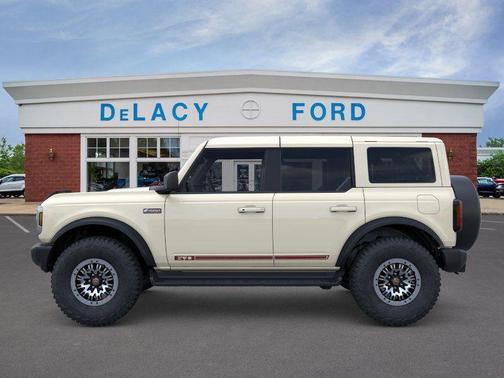 Wimbledon White 2026 Ford Bronco Outer Banks