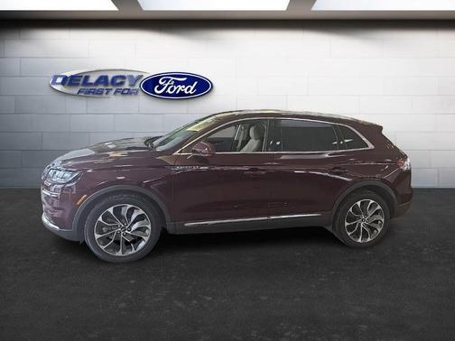 2022 Lincoln Nautilus Reserve