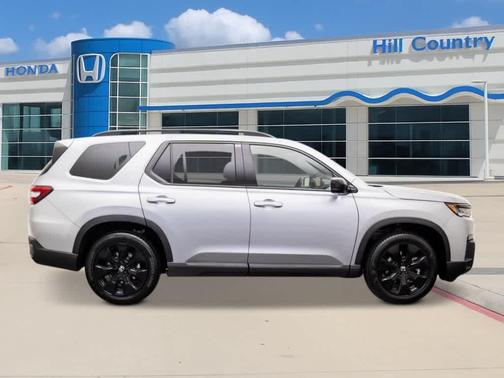 Solar Silver Metallic 2026 Honda Pilot Black Edition