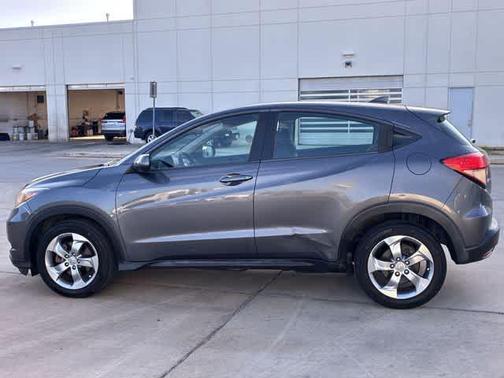Gray 2018 Honda HR-V LX