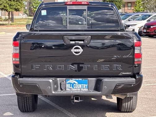 Black 2023 Nissan Frontier SV