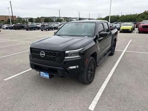 Black 2023 Nissan Frontier SV