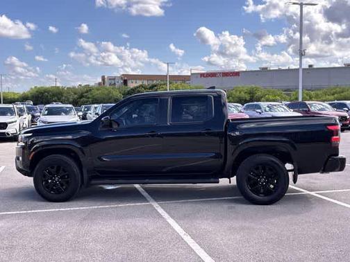 Black 2023 Nissan Frontier SV
