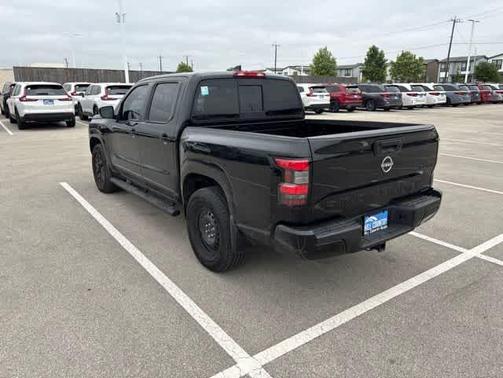 Black 2023 Nissan Frontier SV