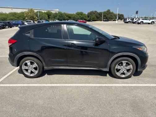Crystal Black Pearl 2016 Honda HR-V EX