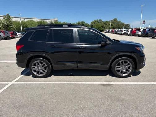 Crystal Black Pearl 2022 Honda Passport EX-L