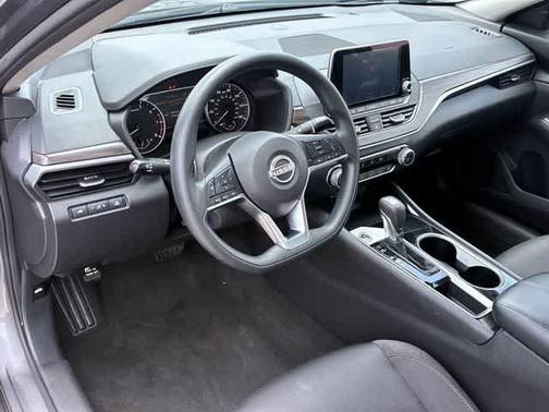 Gun Metallic 2024 Nissan Altima 2.5 SV