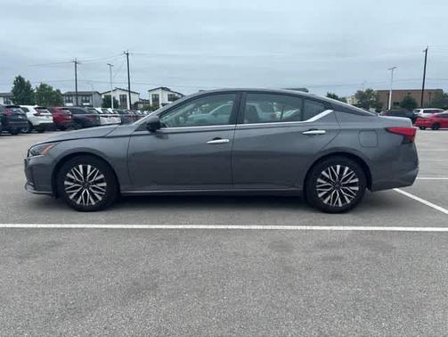 Gun Metallic 2024 Nissan Altima 2.5 SV