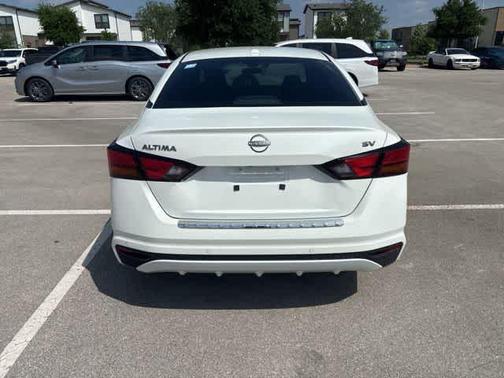 White 2023 Nissan Altima 2.5 SV