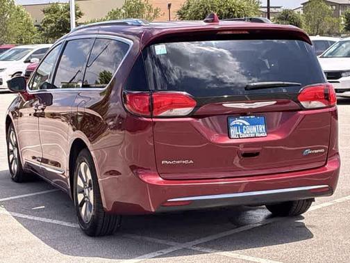 Velvet Red Pearlcoat 2020 Chrysler Pacifica Hybrid Limited