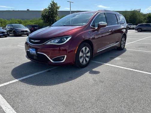 Velvet Red Pearlcoat 2020 Chrysler Pacifica Hybrid Limited
