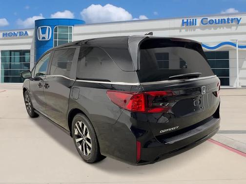 Crystal Black Pearl 2026 Honda Odyssey EX-L