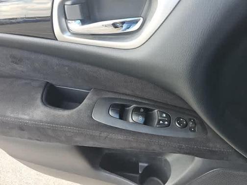 2014 Nissan Pathfinder SV