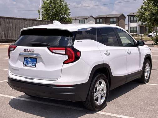 Summit White 2024 GMC Terrain SLE