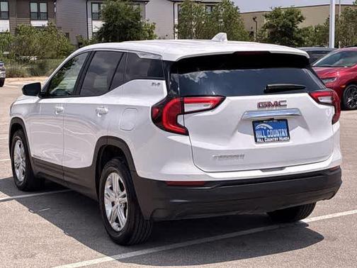 Summit White 2024 GMC Terrain SLE