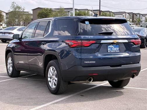 Northsky Blue Metallic 2023 Chevrolet Traverse LS
