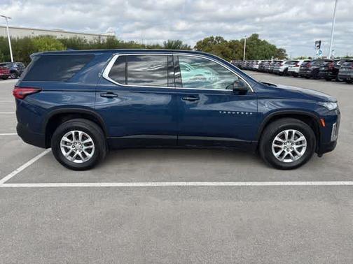 Northsky Blue Metallic 2023 Chevrolet Traverse LS