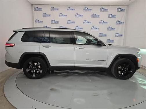 2021 Jeep Grand Cherokee L Laredo