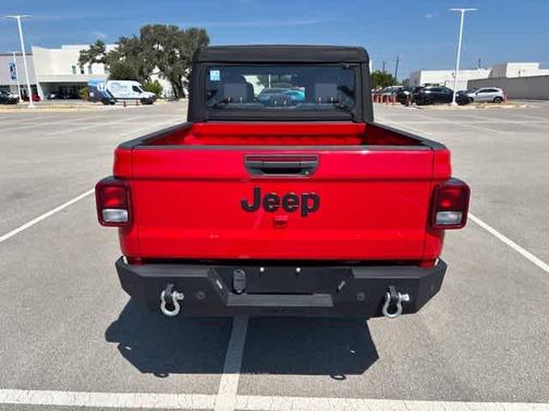 Firecracker Red Clearcoat 2023 Jeep Gladiator Sport