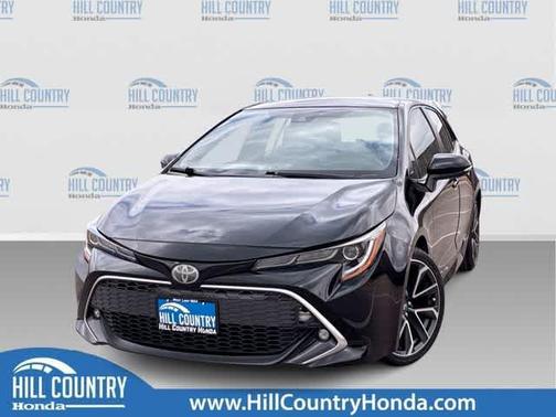Midnight Black Metallic 2019 Toyota Corolla Hatchback XSE