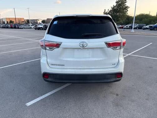 2014 Toyota Highlander LE