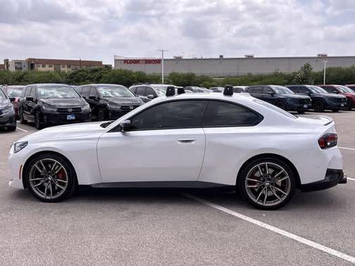 Mineral White Metallic 2024 BMW M240 i xDrive