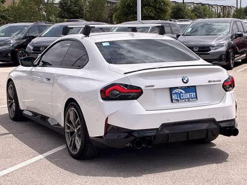 Mineral White Metallic 2024 BMW M240 i xDrive