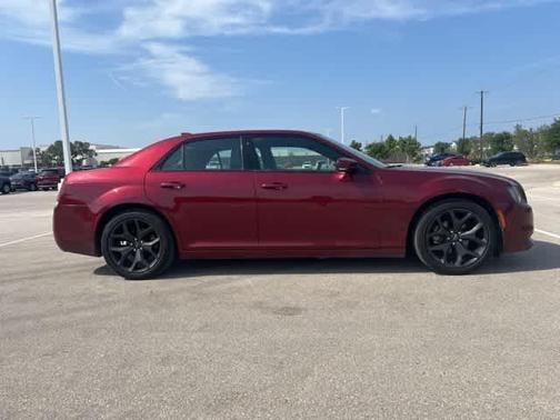 2022 Chrysler 300 S
