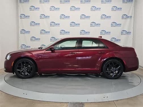 2022 Chrysler 300 S