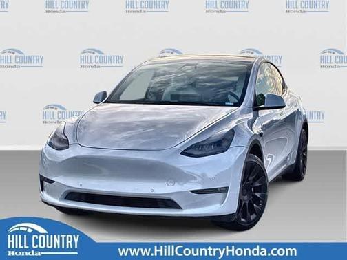 White 2024 Tesla Model Y Long Range