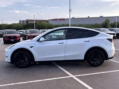 White 2024 Tesla Model Y Long Range