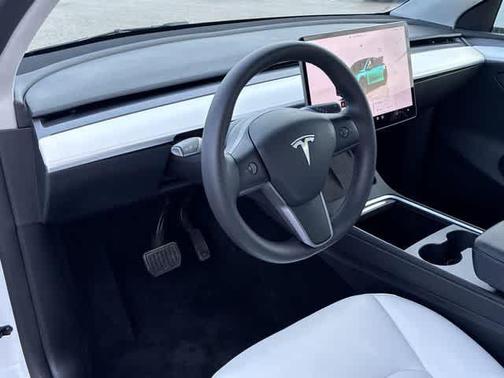 White 2024 Tesla Model Y Long Range