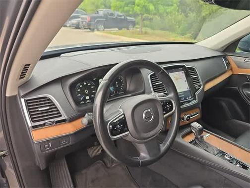 2019 Volvo XC90 T6 Inscription