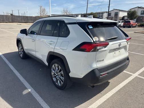 2021 Toyota RAV4 XLE Premium
