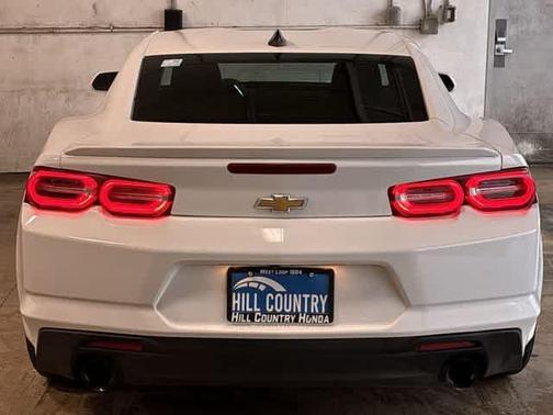 Summit White 2021 Chevrolet Camaro 1LT