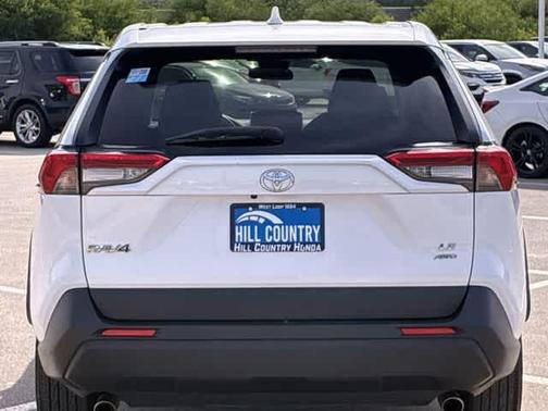 Ice 2024 Toyota RAV4 LE