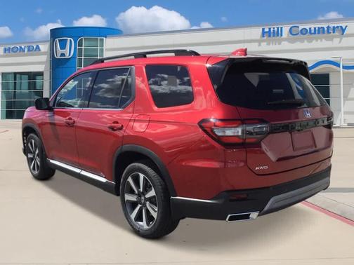 2025 Honda Pilot Touring