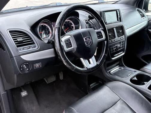Black Onyx Crystal Pearlcoat 2018 Dodge Grand Caravan GT