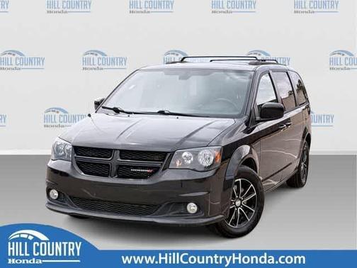 Black Onyx Crystal Pearlcoat 2018 Dodge Grand Caravan GT