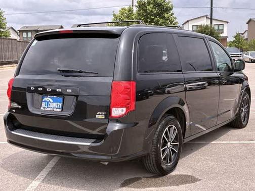Black Onyx Crystal Pearlcoat 2018 Dodge Grand Caravan GT