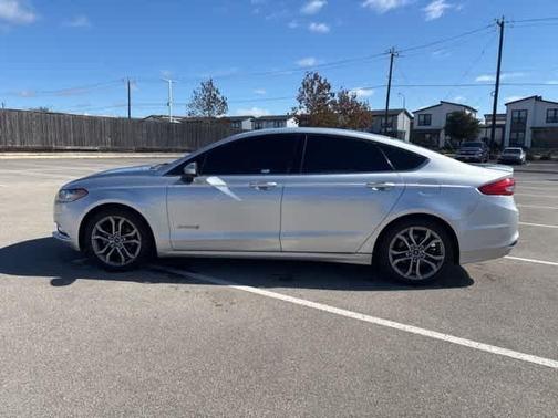 2017 Ford Fusion Hybrid SE